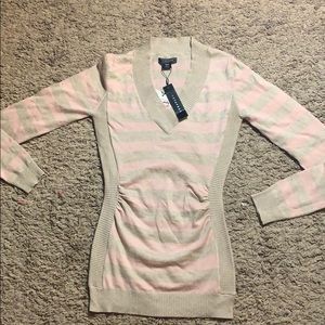 V-neck long sleeve